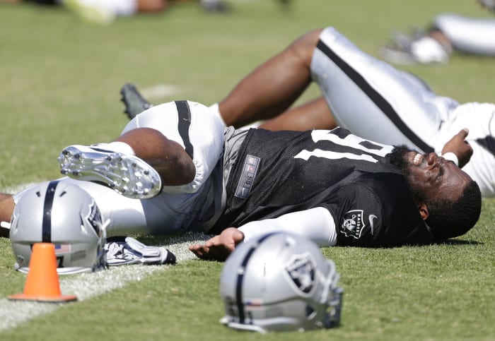 Oakland-Raiders-Justin-Tuck.jpg